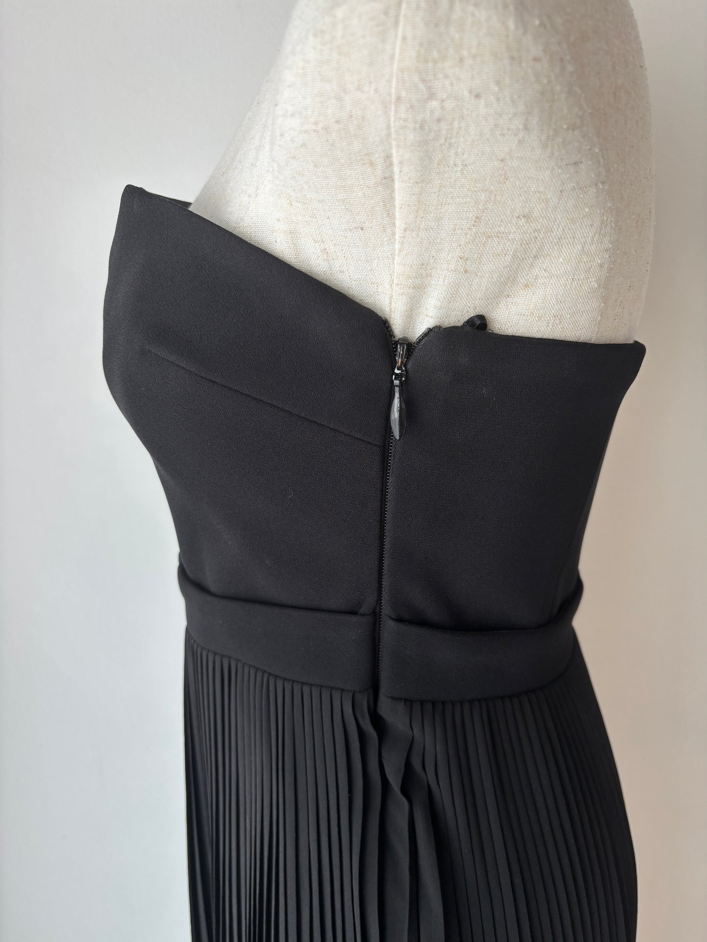 Nicholas black strapless gown ~ size 10