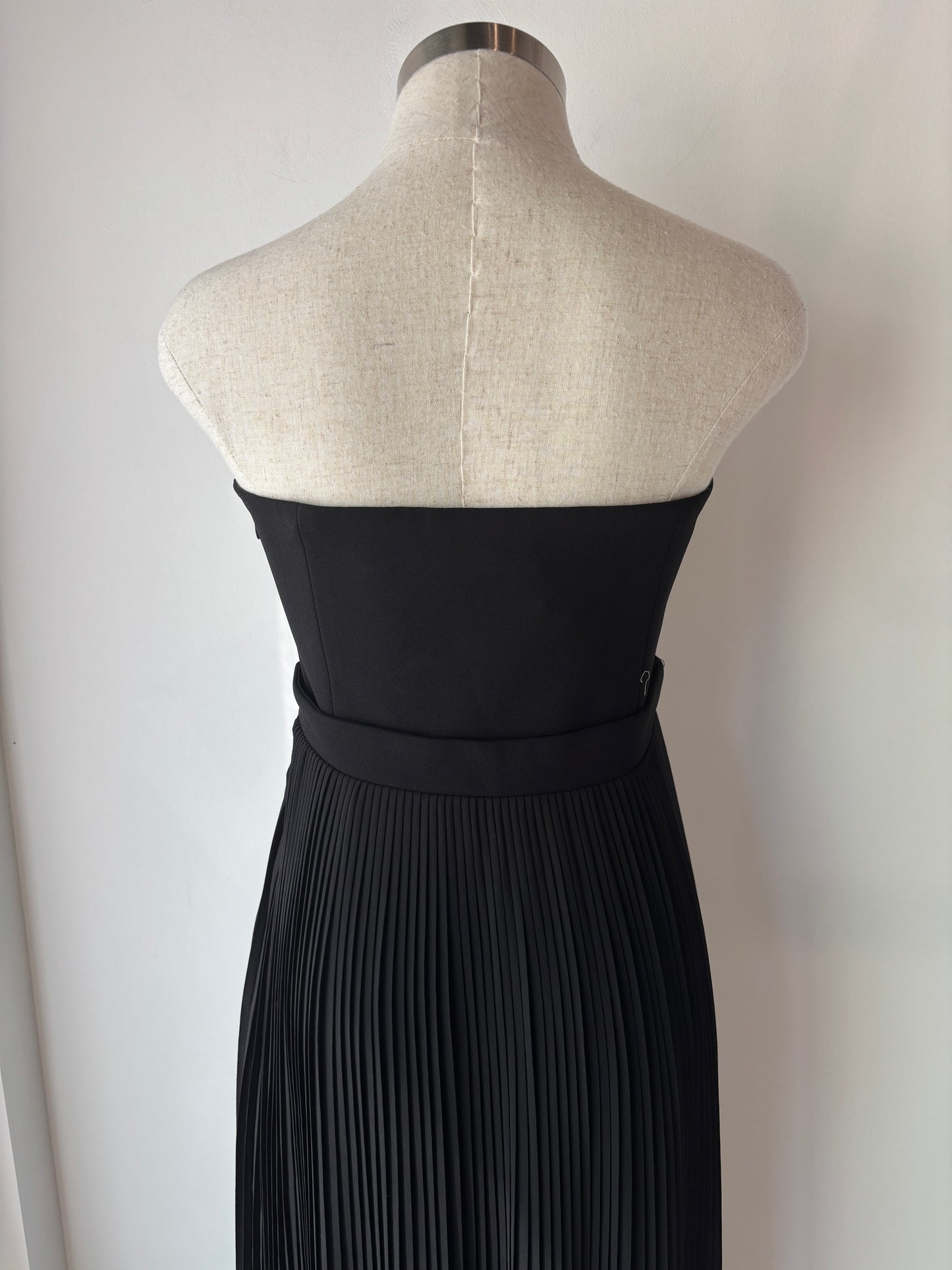 Nicholas black strapless gown ~ size 10