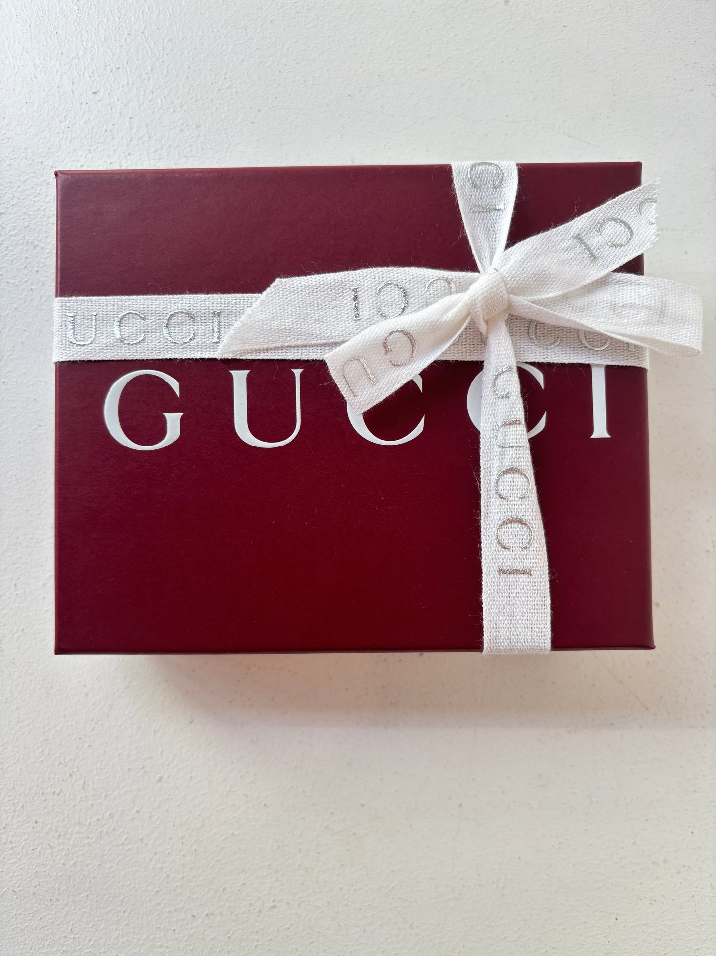 Gucci Jumbo Logo mens bifold wallet