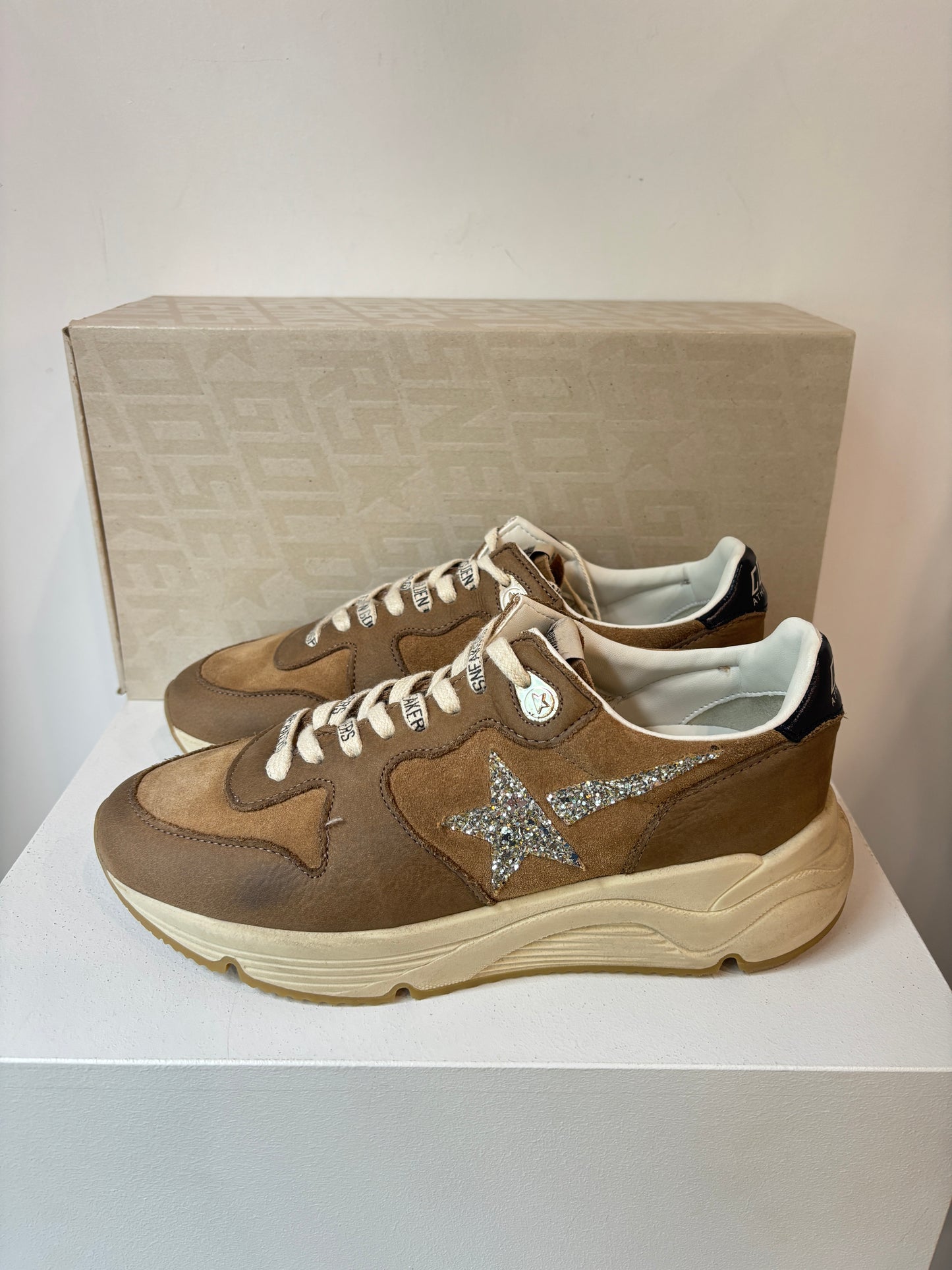 Golden Goose 'Running Sole' sneakers ~ size 38