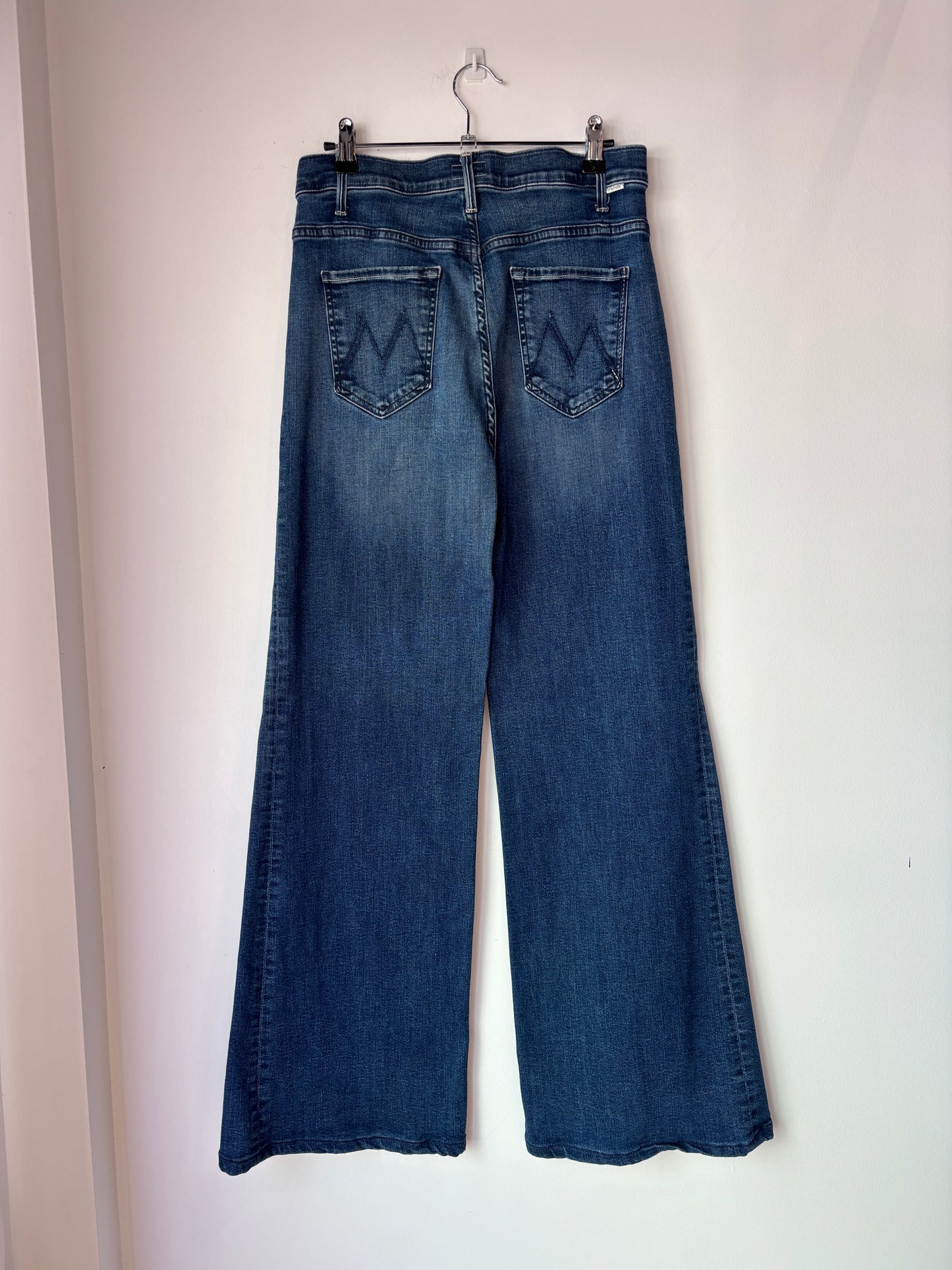 Mother 'The Hustler Roller Sneak' jeans ~ size 29