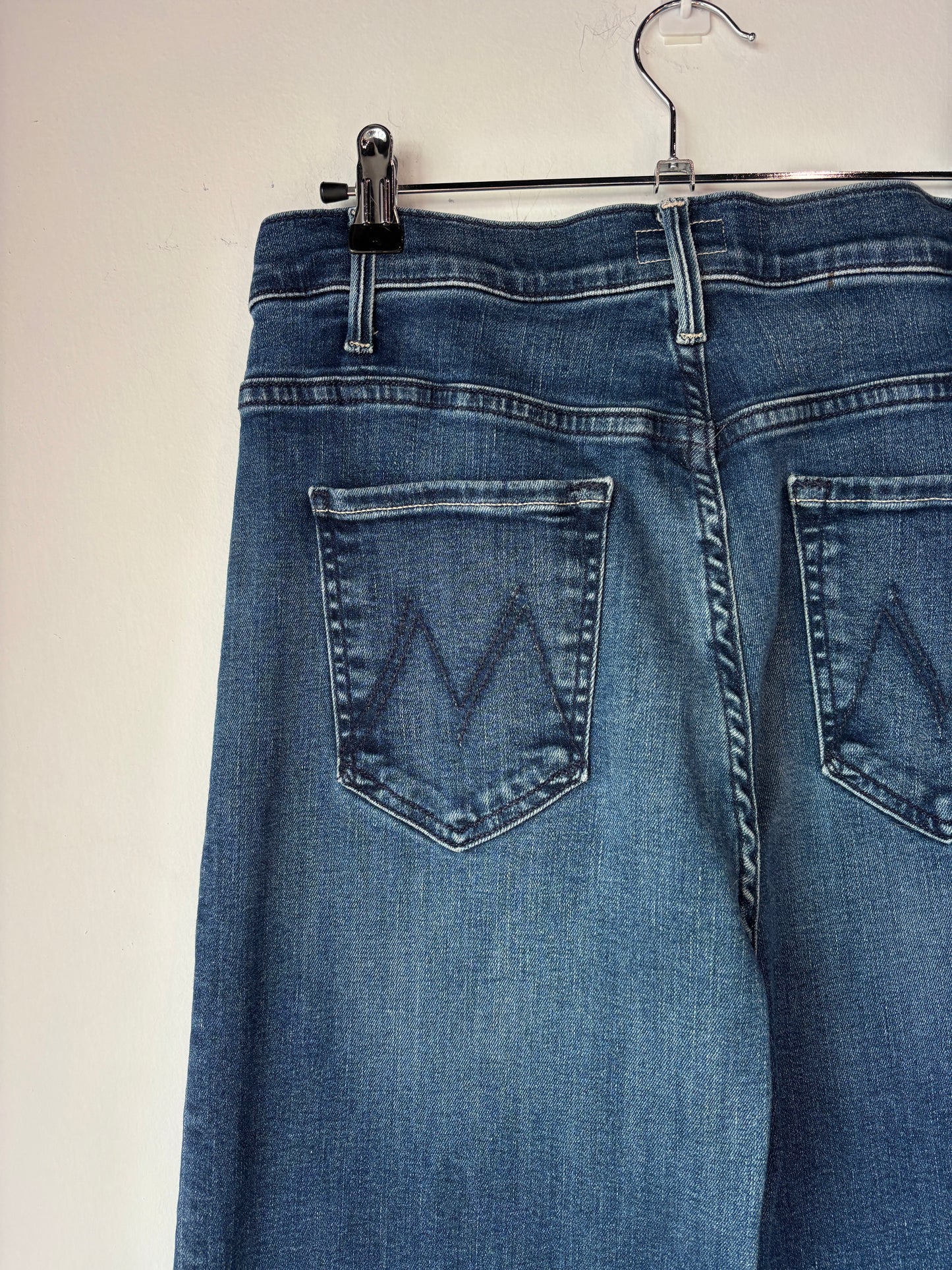 Mother 'The Hustler Roller Sneak' jeans ~ size 29