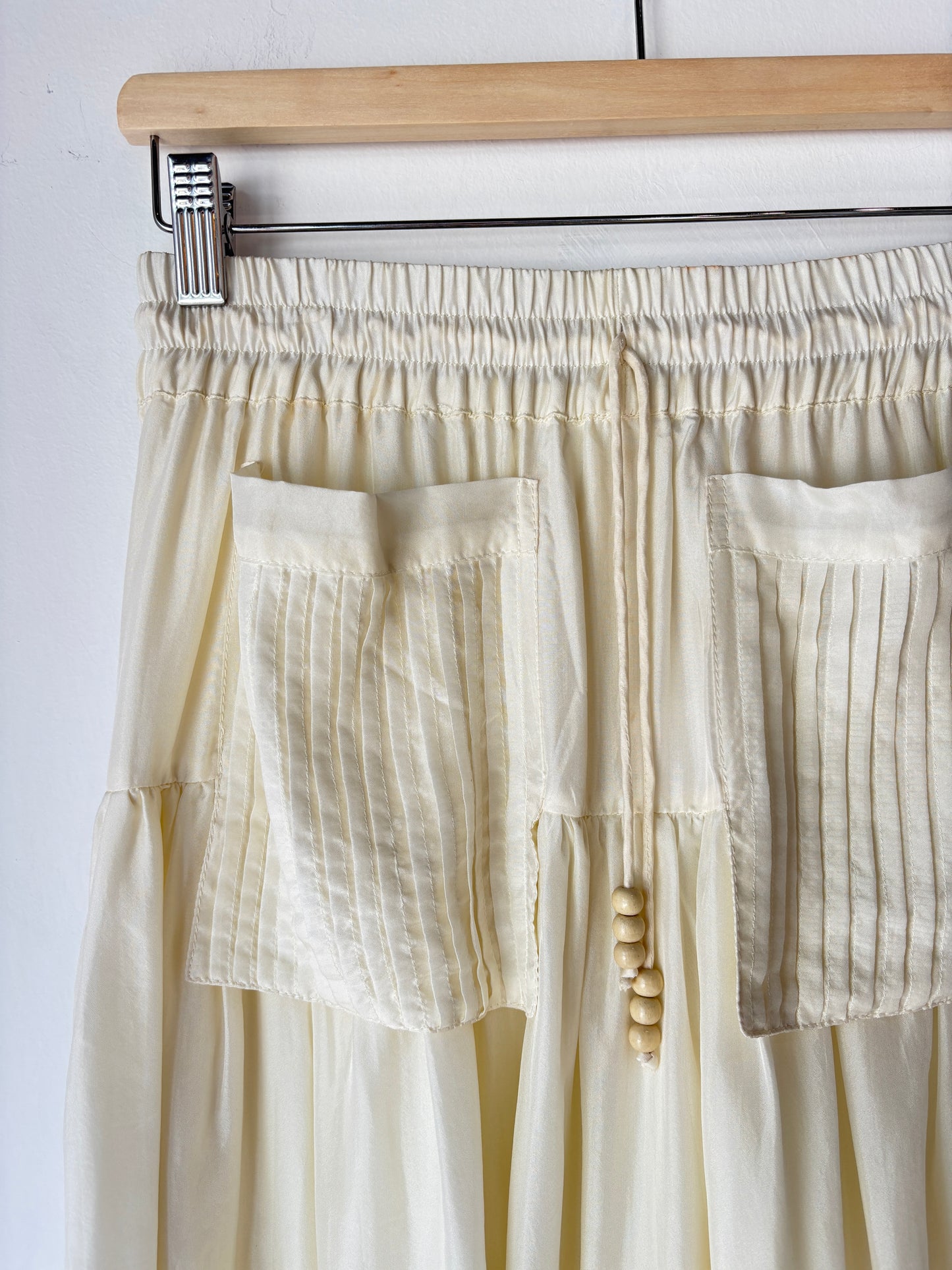 Flannel cream silk skirt ~ size 1 (au 8-10)