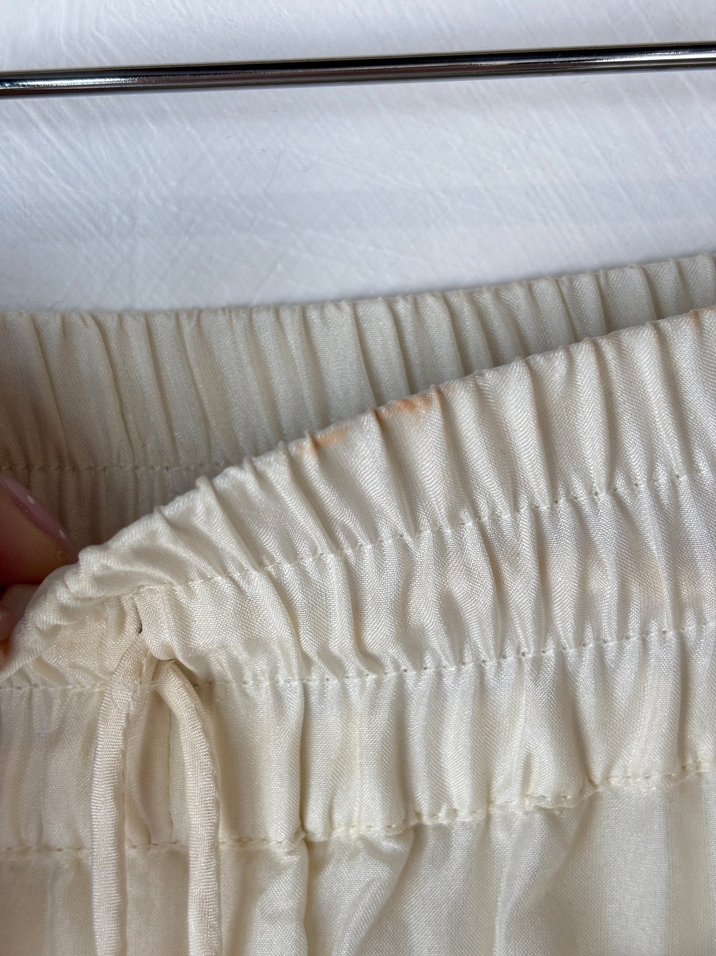 Flannel cream silk skirt ~ size 1 (au 8-10)