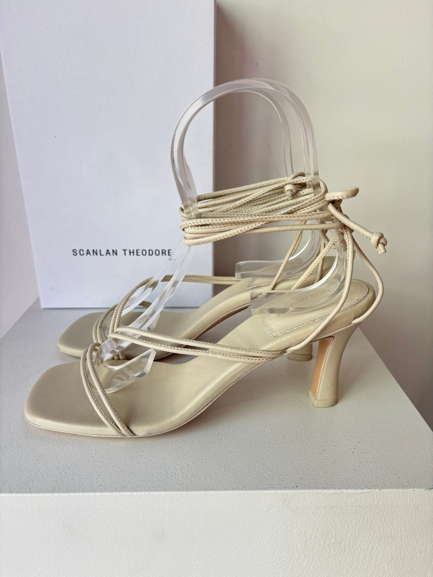 Scanlan Theodore heels ~ size 40