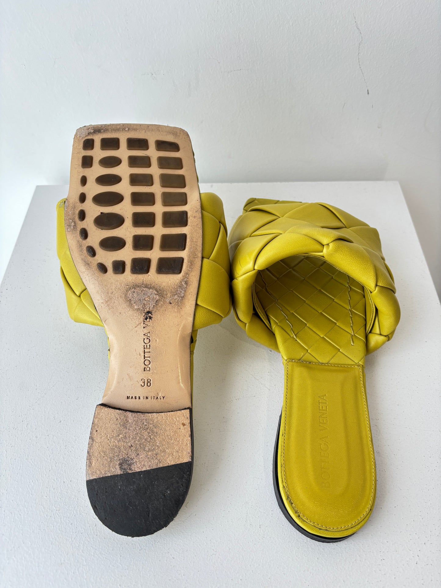 Bottega Veneta 'Lido' slide ~ size 38