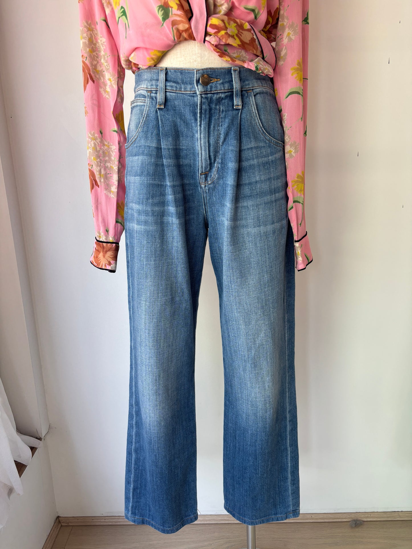 Frame 'Barker' Jeans ~ approx size 10
