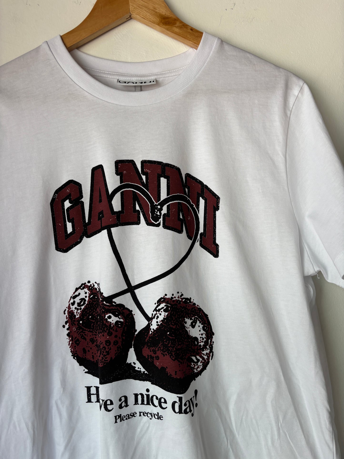 Ganni 'Cherry' Tshirt ~ size Large