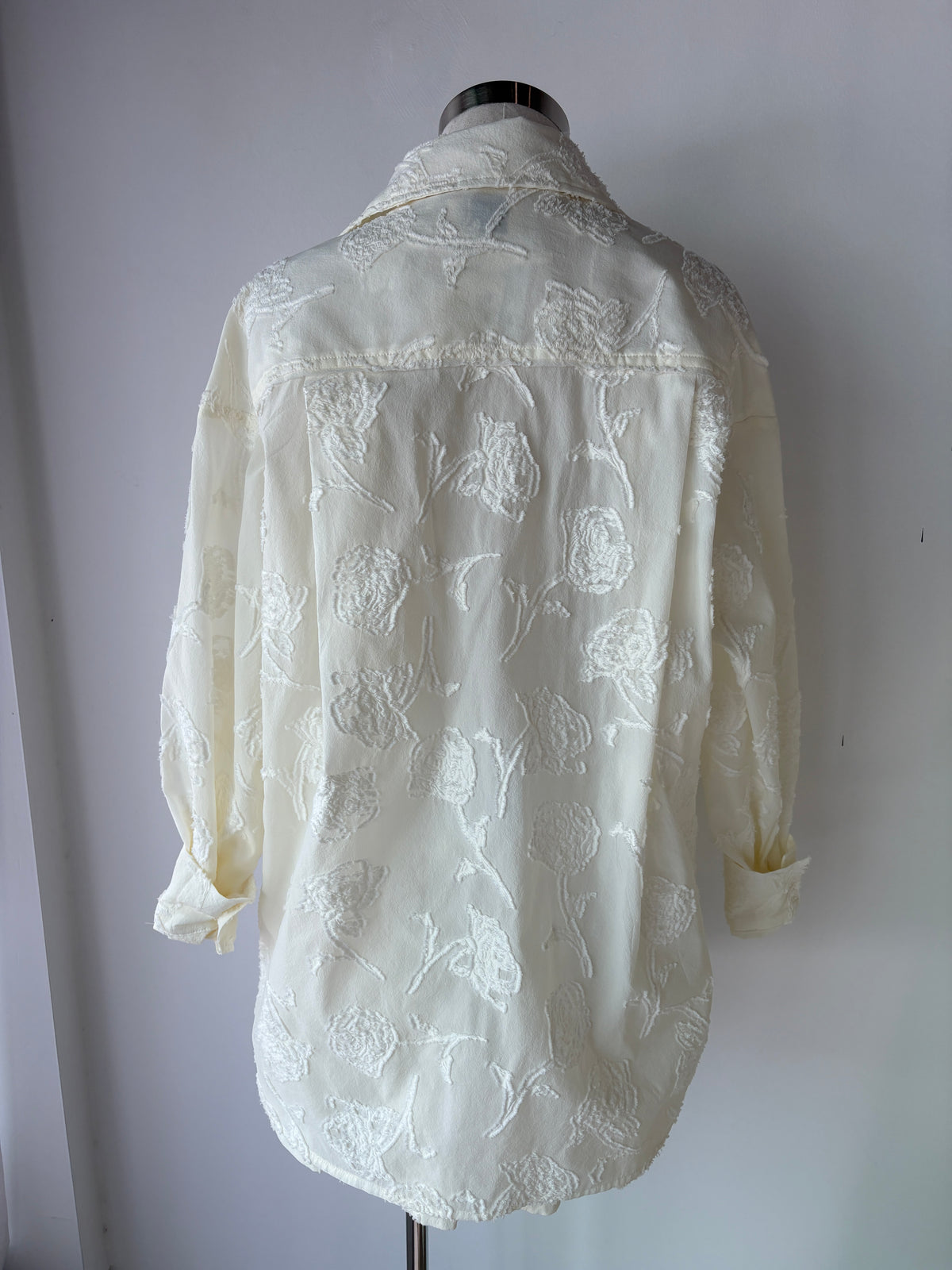 Dissh 'Azalea' cream shirt ~ size 4