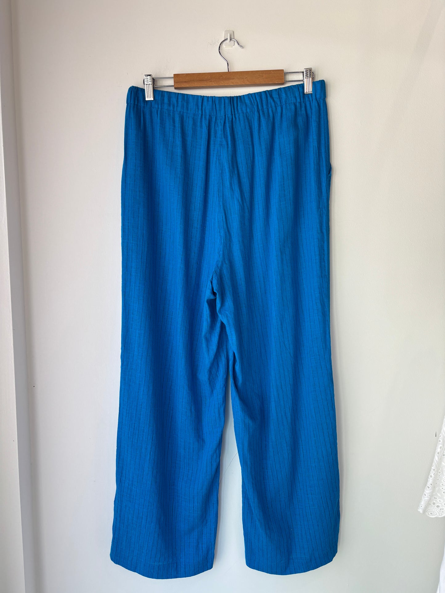 Blanca 'Genevieve' Pants ~ size M/L