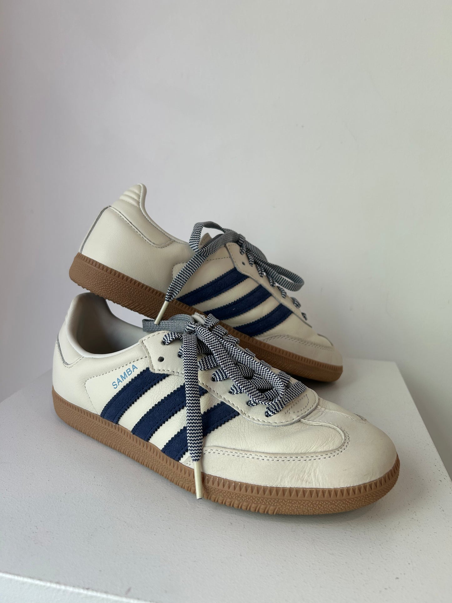Adidas 'Samba' Sneakers ~ size 40
