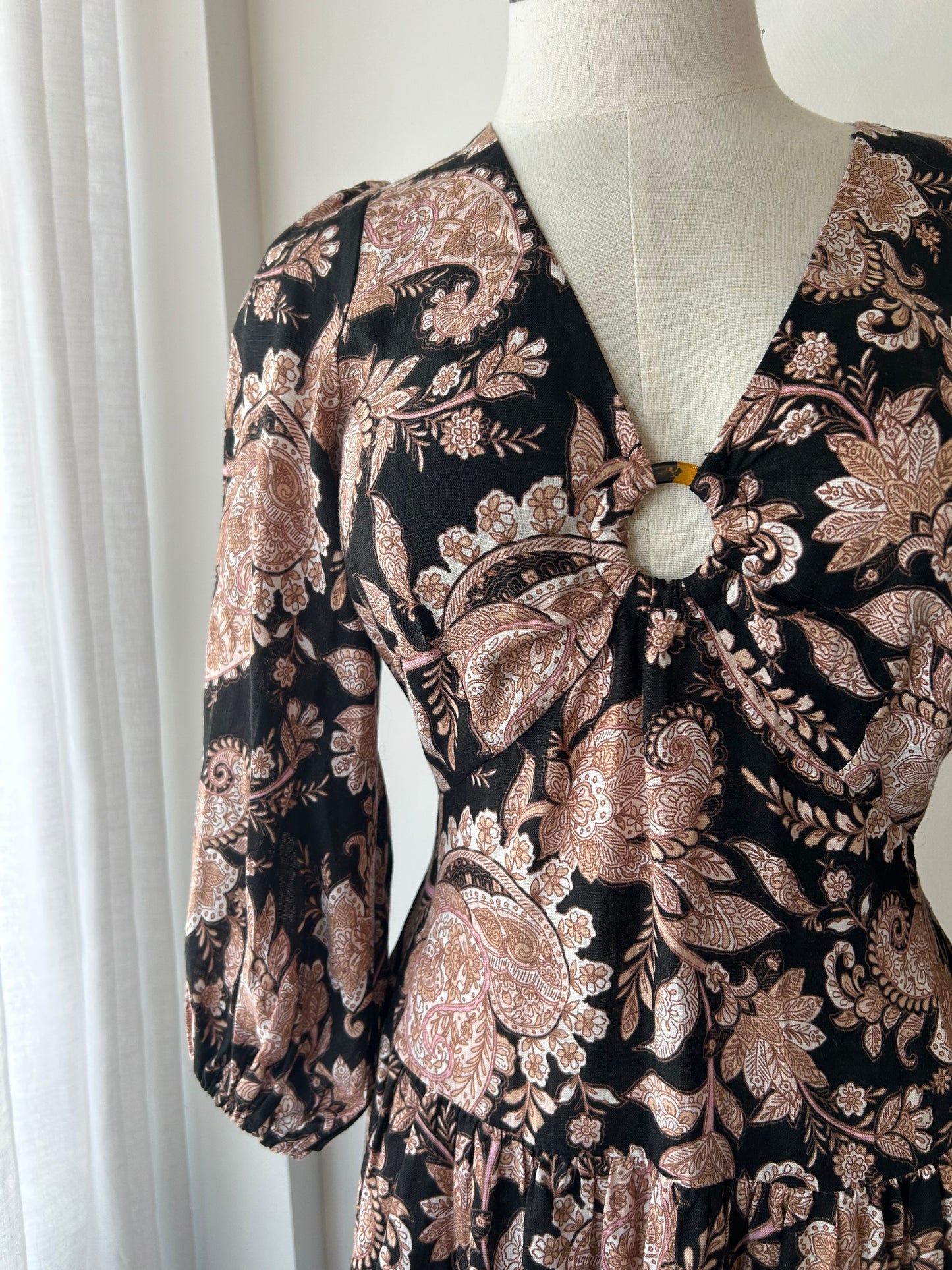 Kivari Maxi Dress ~ size 8