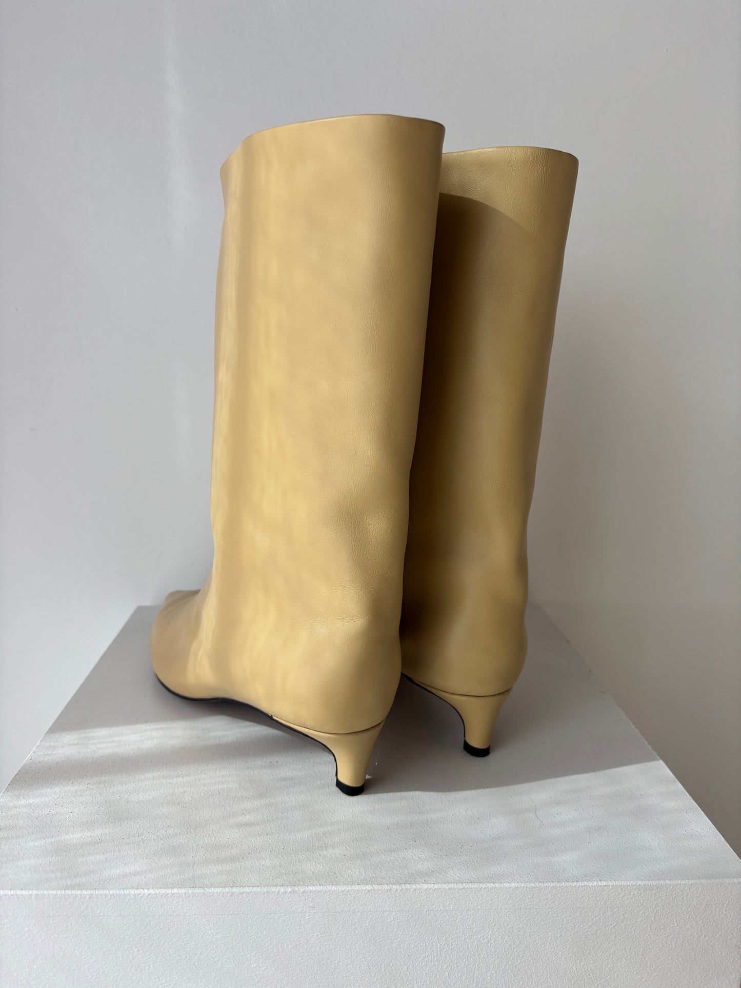 Alias Mae 'Blanca' boots ~ size 42