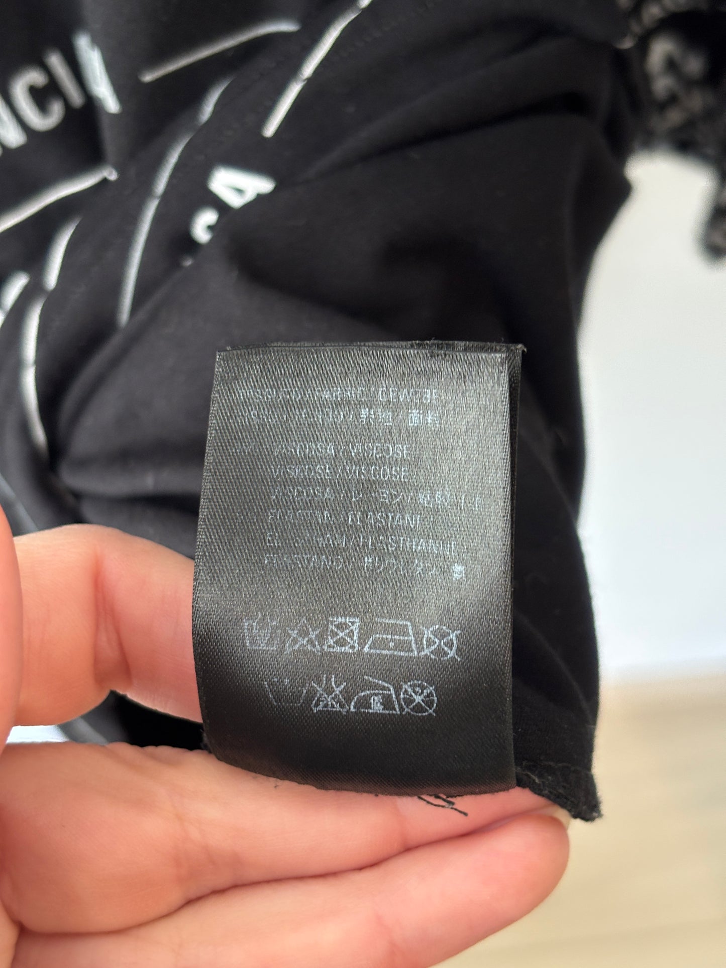 Balenciaga logo top ~ size M
