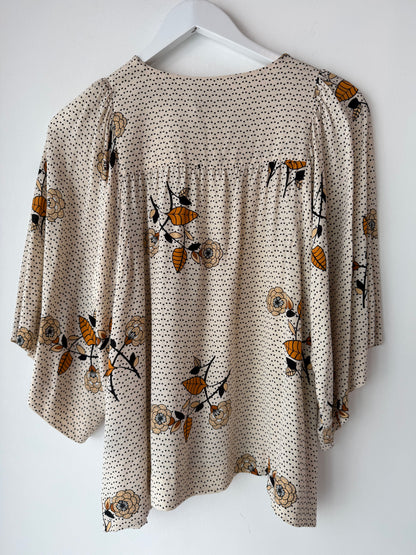 Second Female 'Rose' Top ~ size 38 (au 10)