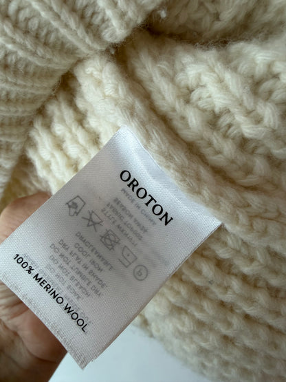 Oroton Chunky Knit ~ size Large