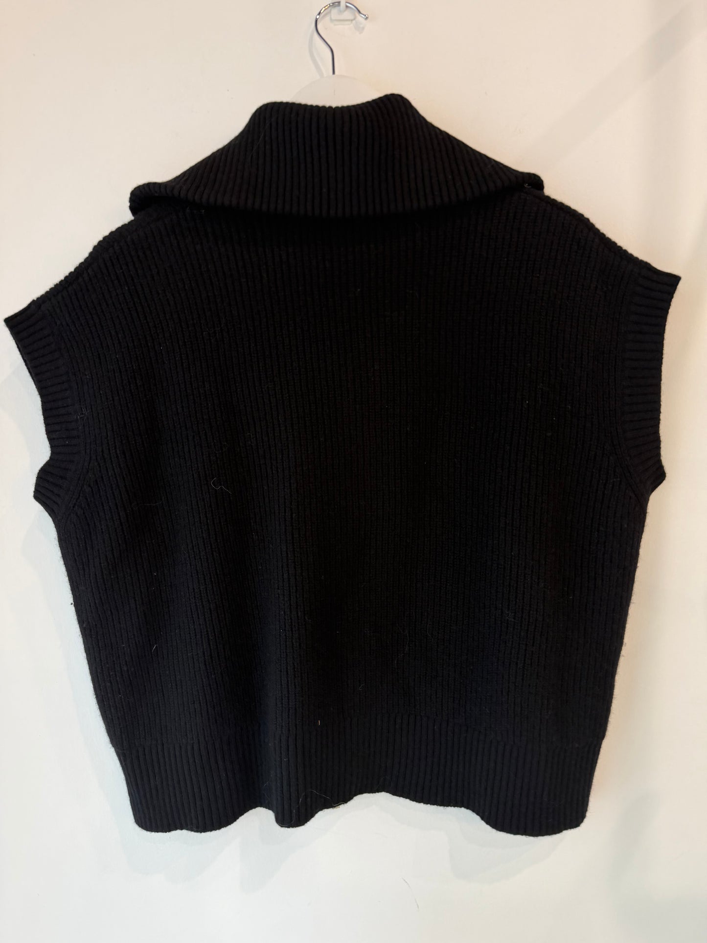 Viktoria & Woods 'Cyclone' Vest ~ size 3 (au 12)