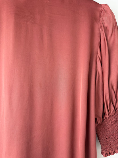 Munthe Silky Top ~ size 40 (au 12)