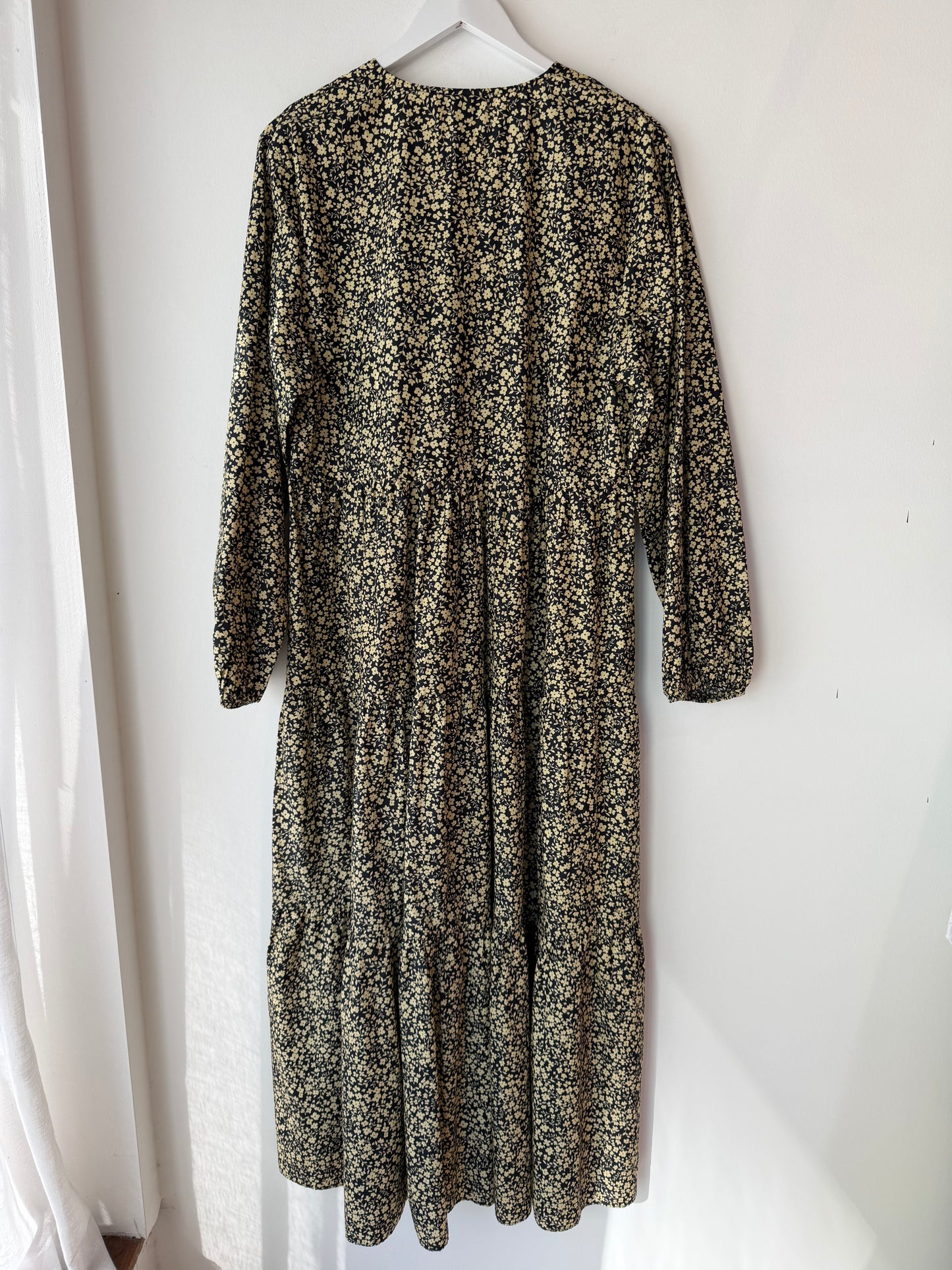 Matteau Maxi Dress ~ size 4 (au 12)