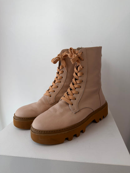 Flannel 'Fallon' Boots ~ size 41