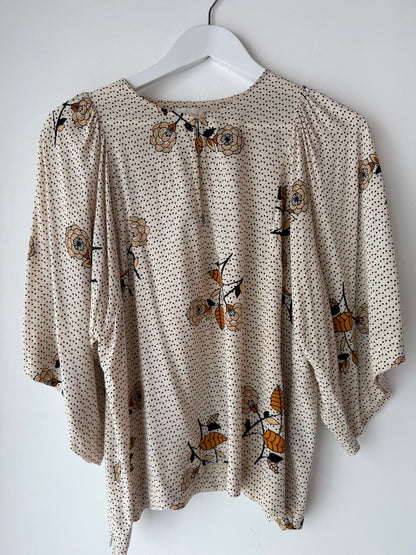 Second Female 'Rose' Top ~ size 38 (au 10)