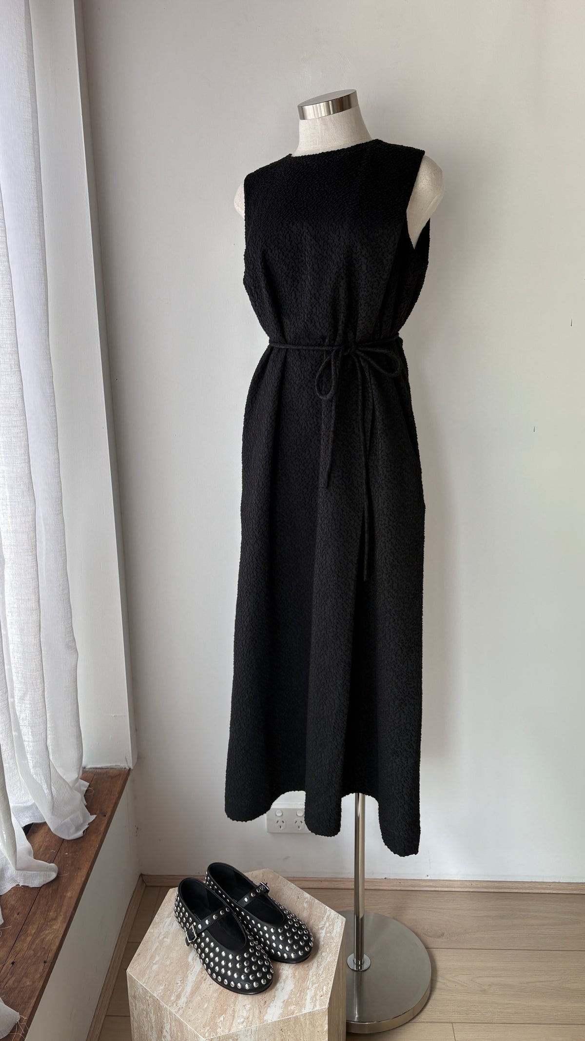 Feomina black midi dress~ size 10