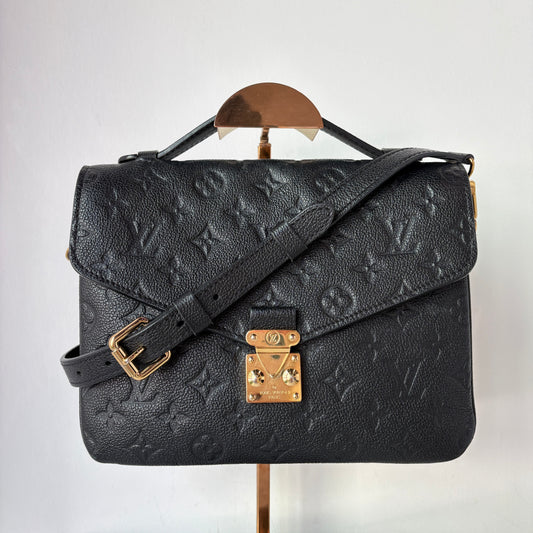 Louis Vuitton ‘Pochette Metis’ bag