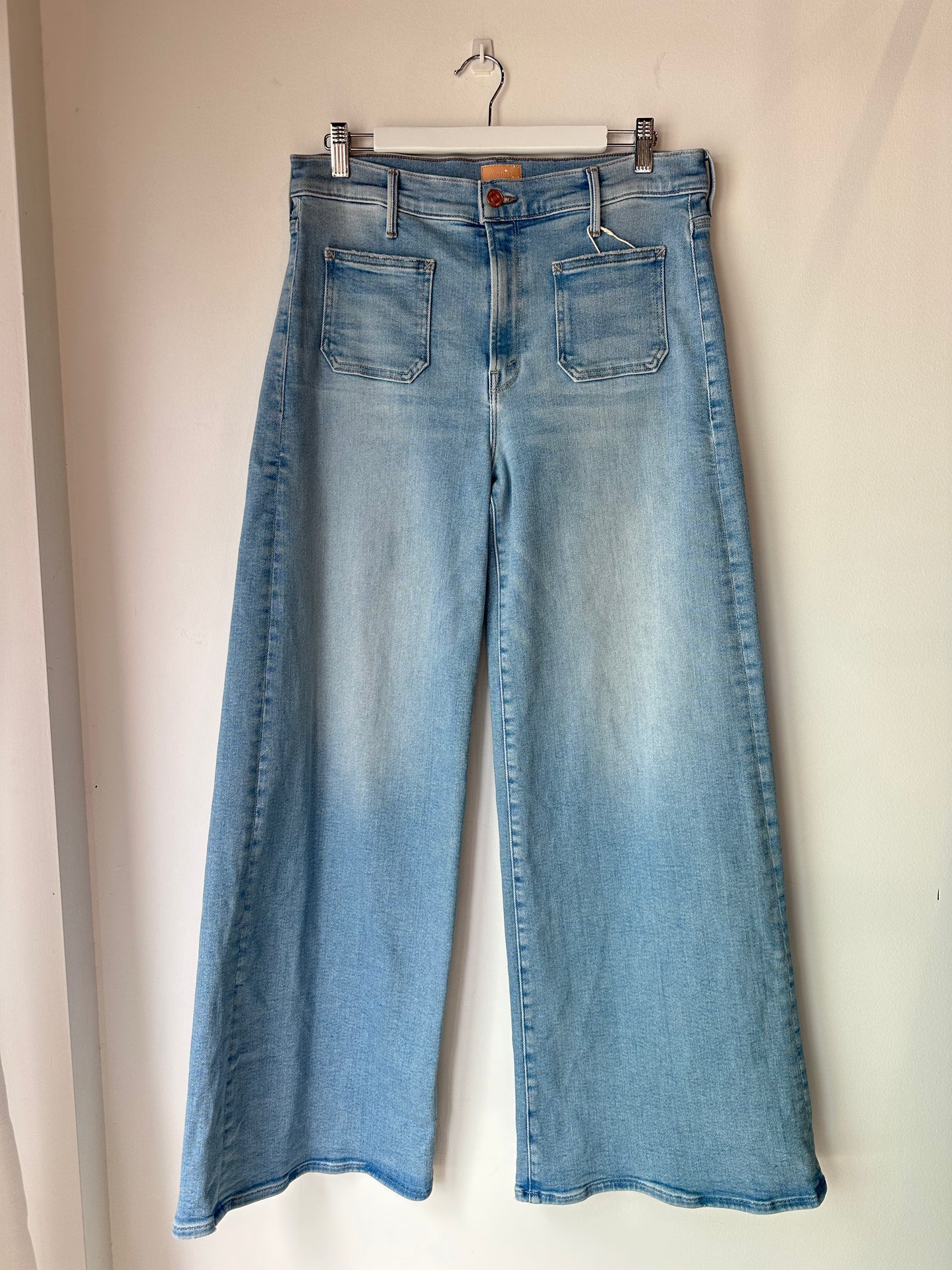 Mother 'Undercover Sneak' Jeans ~ size 29