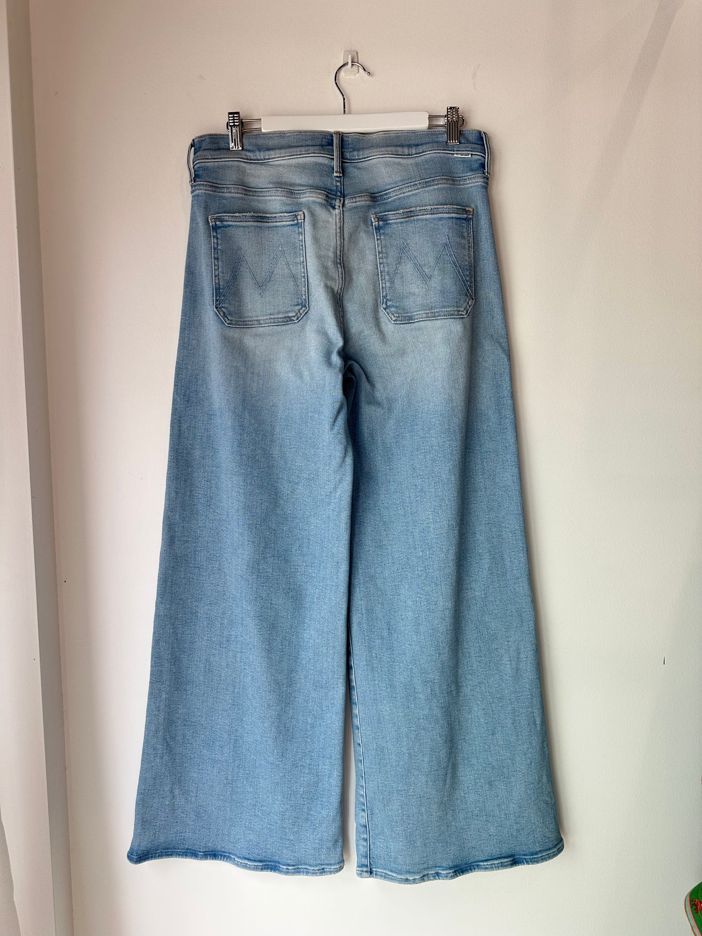 Mother 'Undercover Sneak' Jeans ~ size 29