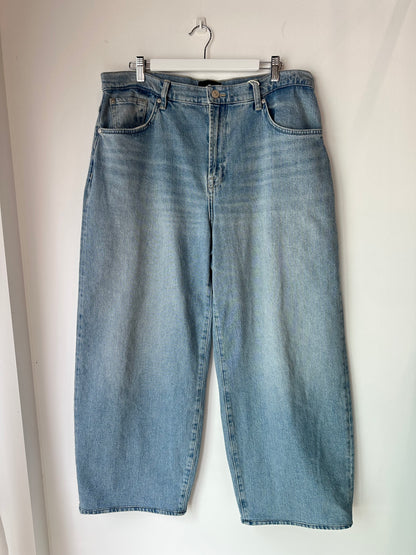 7 For All Mankind 'Bonnie' Jeans ~ size 32