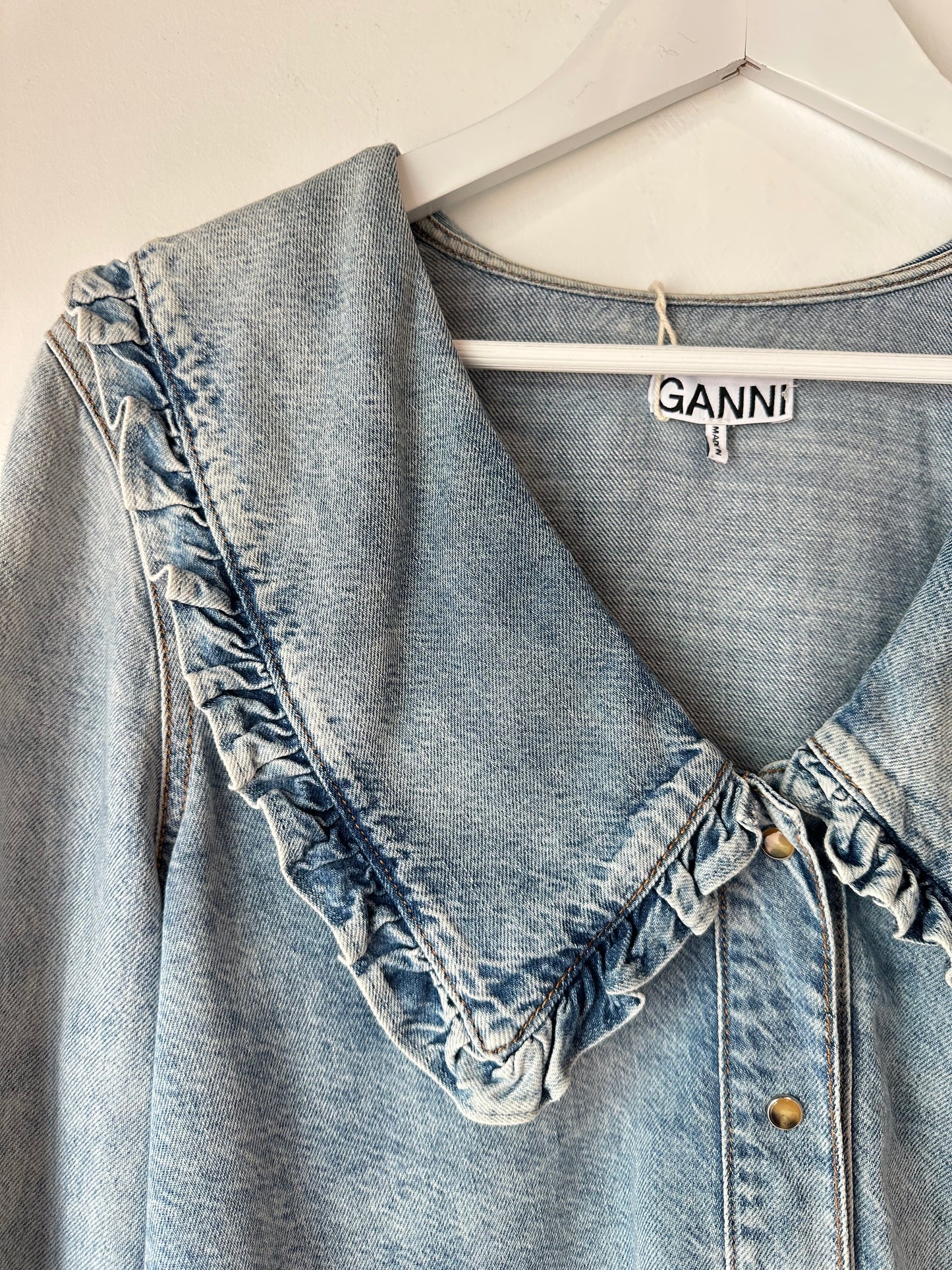 Ganni denim shirt~ size 40 (au 12)