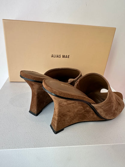 Alias Mae 'Rhita' Wedges ~ size 39