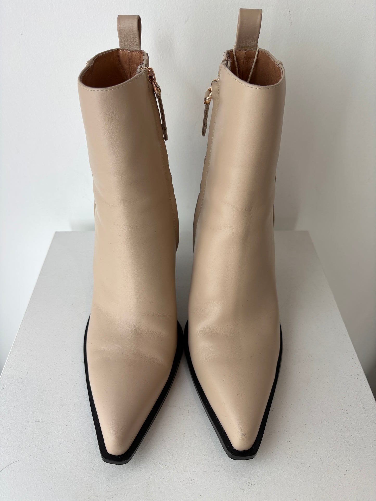 Alias Mae 'Tayla' boots ~ sz 41
