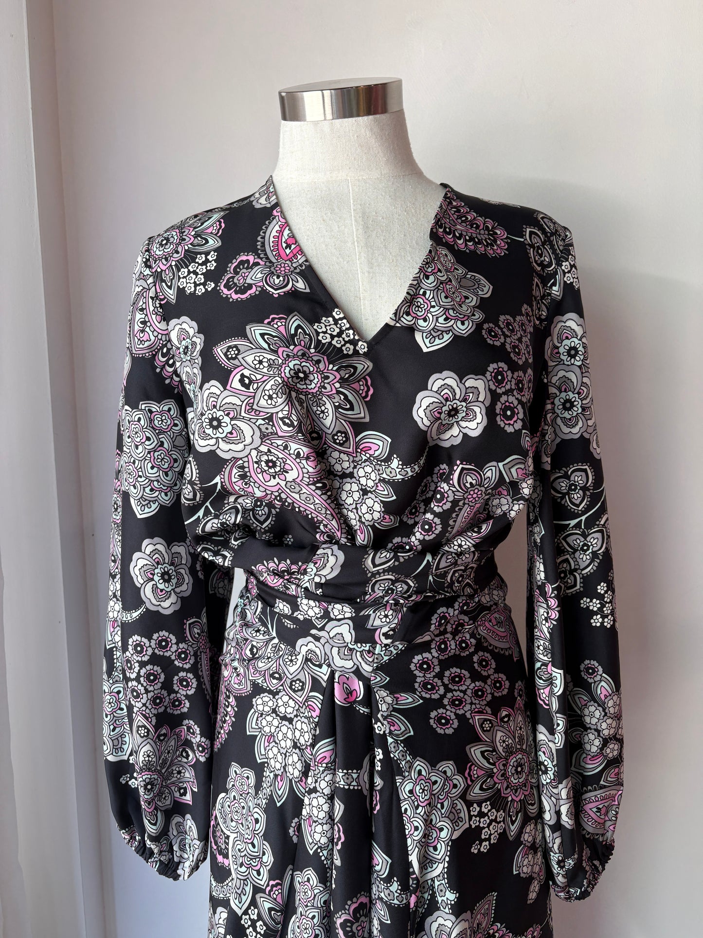 Scanlan Theodore Silk Dress ~ size 8
