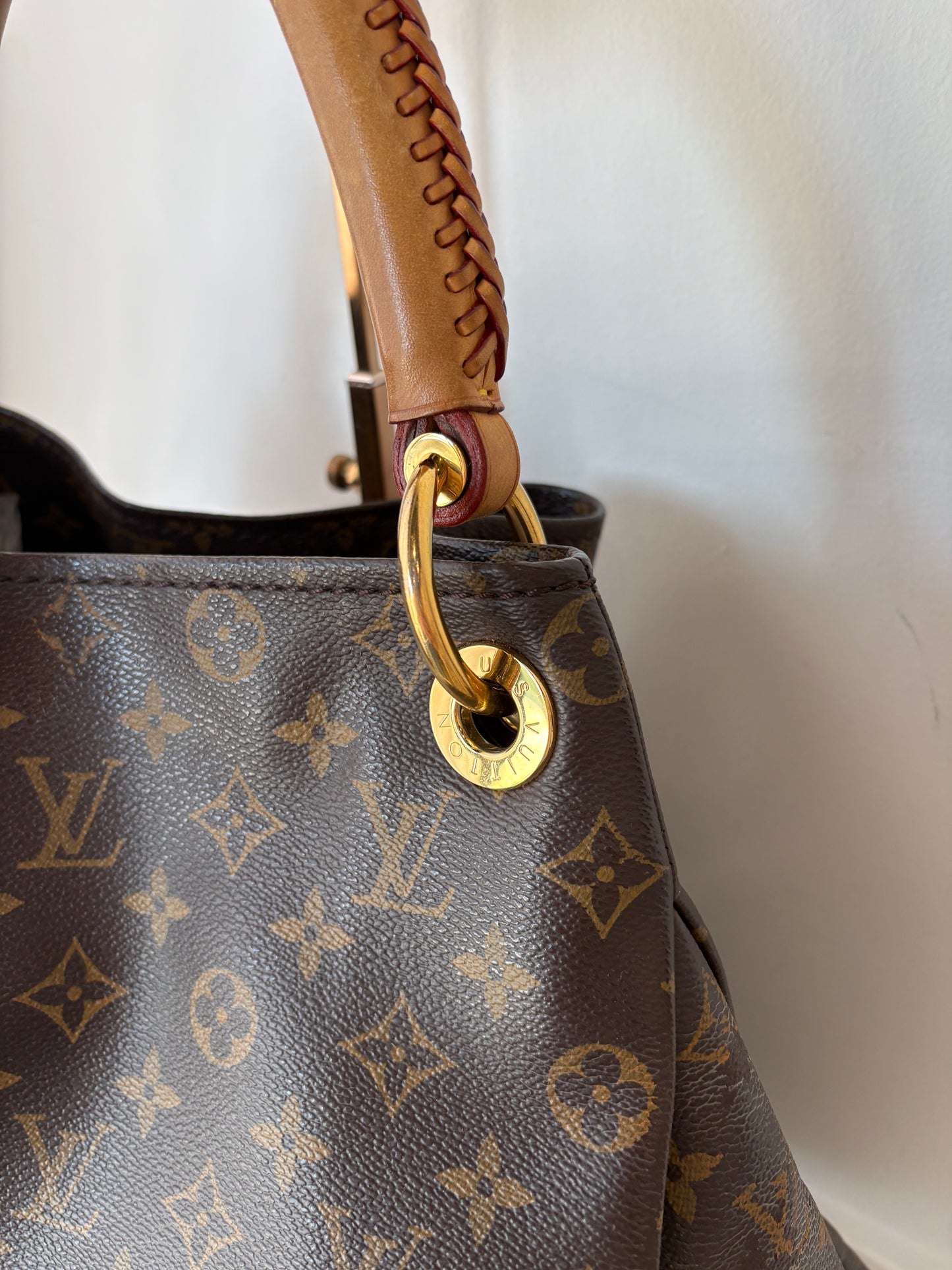 Louis Vuitton 'Artsy' Tote