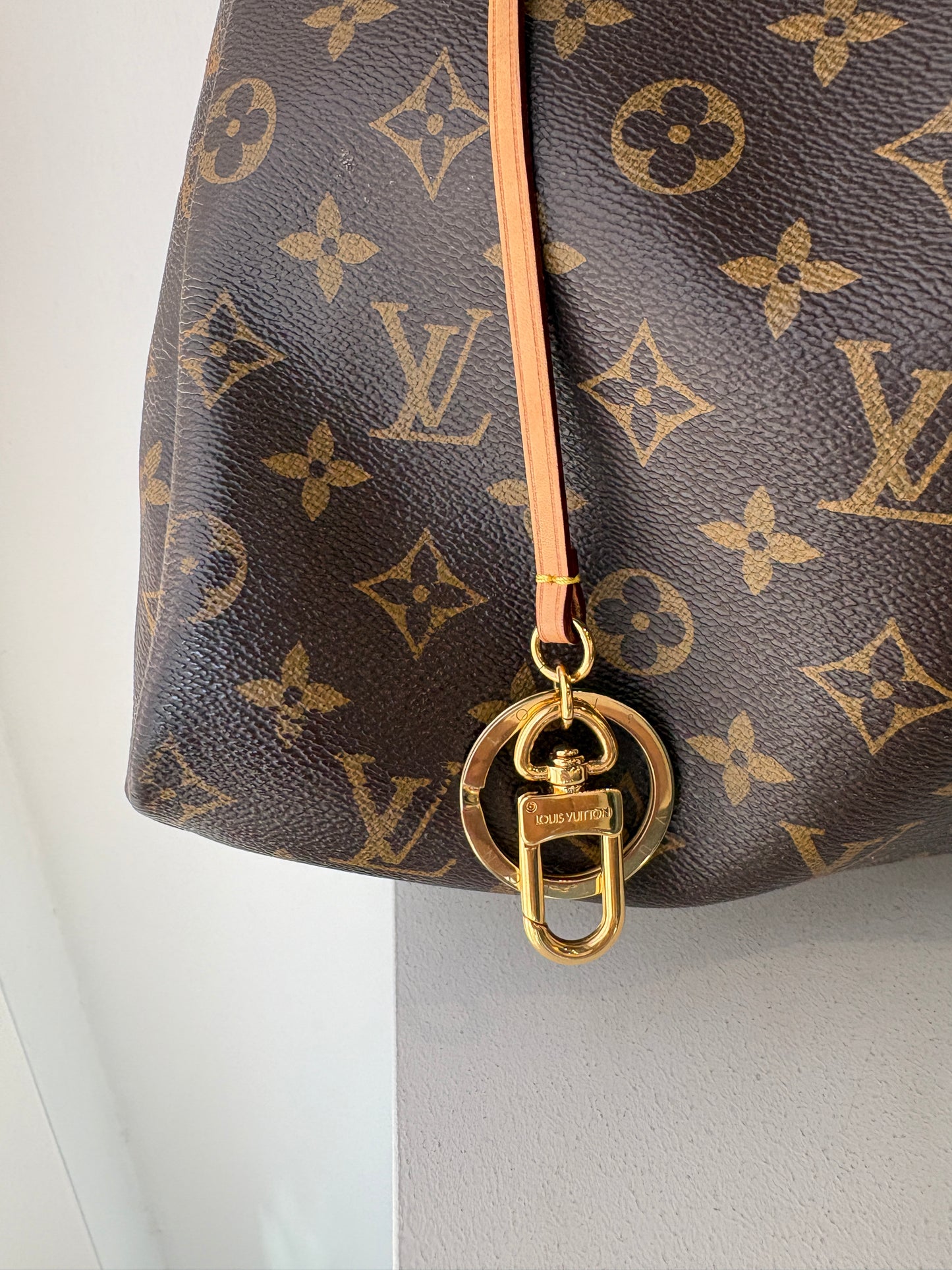 Louis Vuitton 'Artsy' Tote