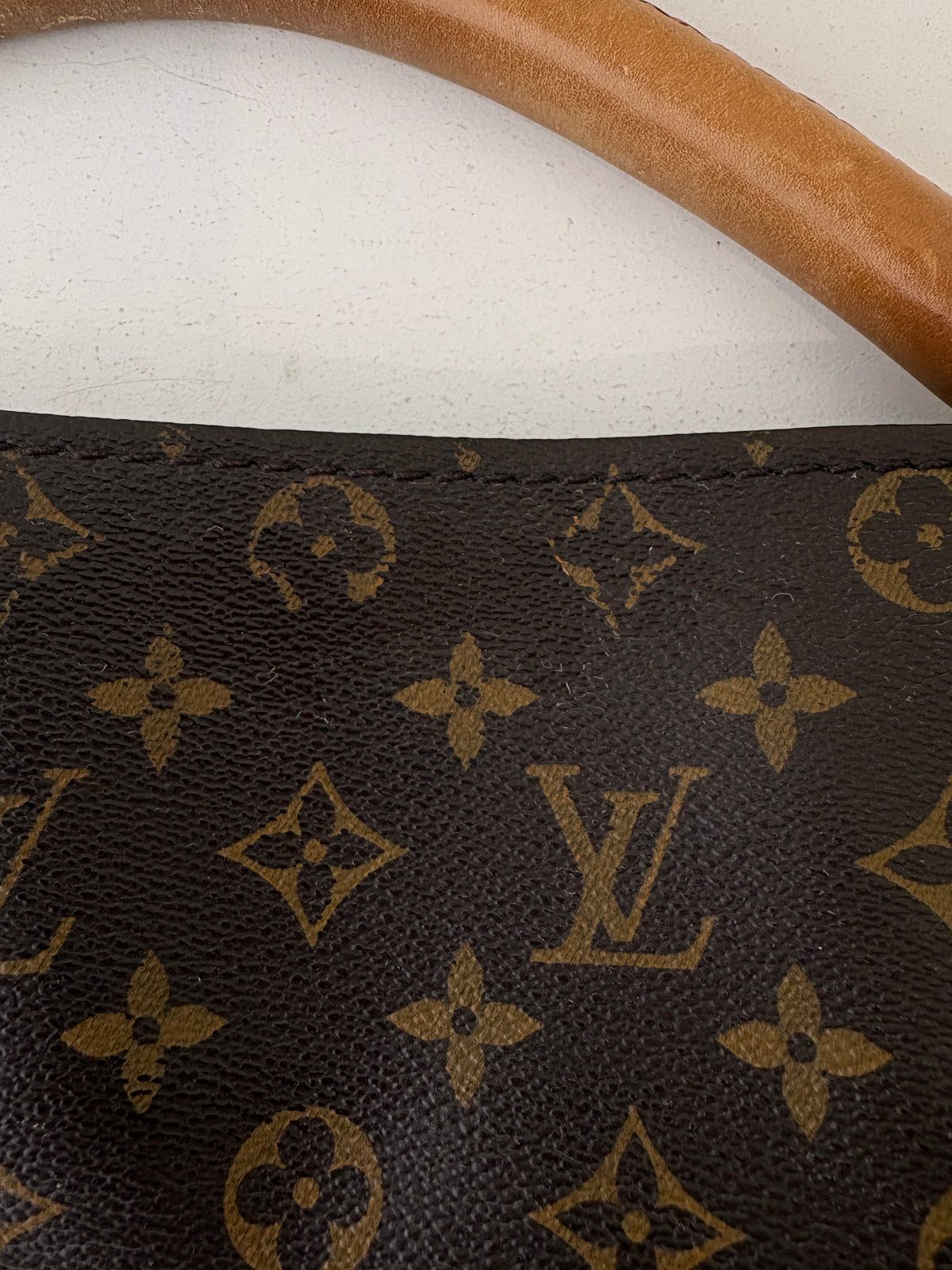 Louis Vuitton 'Artsy' Tote