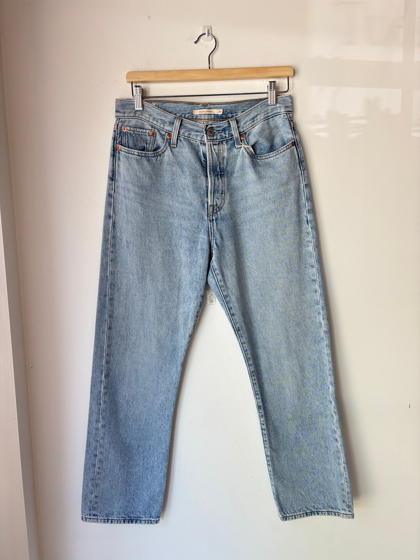 Levi's Wedgie Straight Jeans ~ size 29 (au 11)