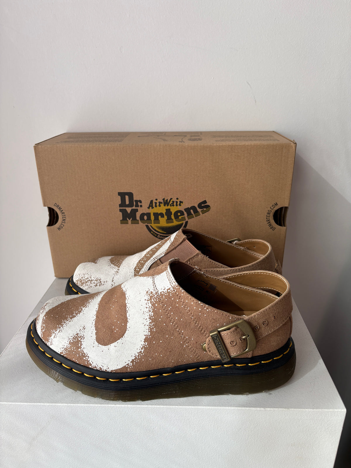 Dr Martens 'Isham' Mule ~ size 39
