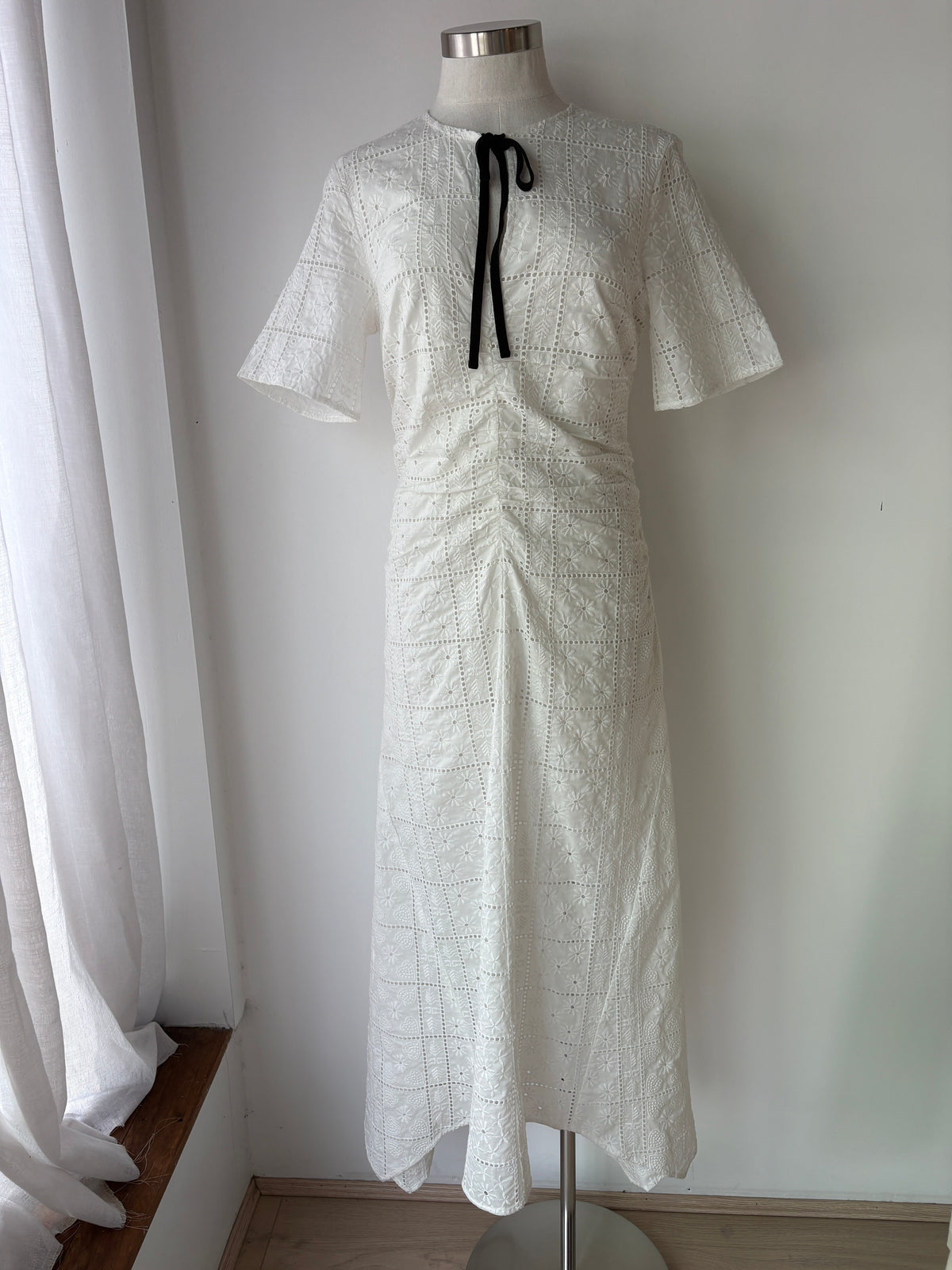 Ganni 'Broderie Anglaise' Dress ~ size 38 (au 10)