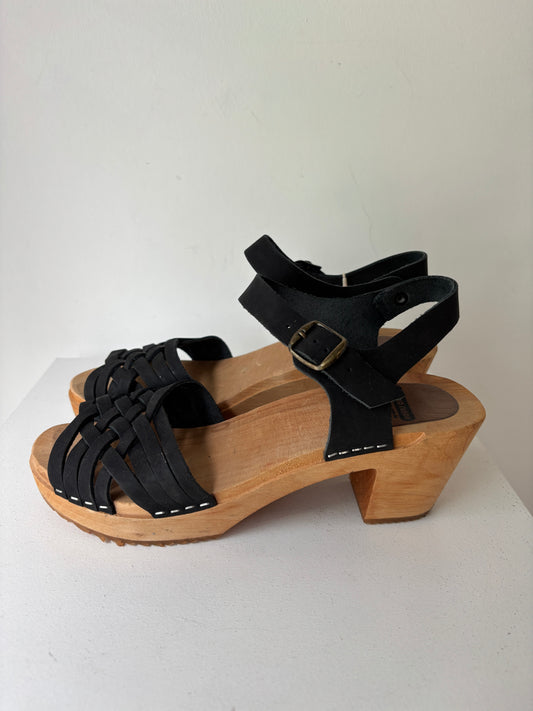 Nordic Fusion Clogs ~ size 41