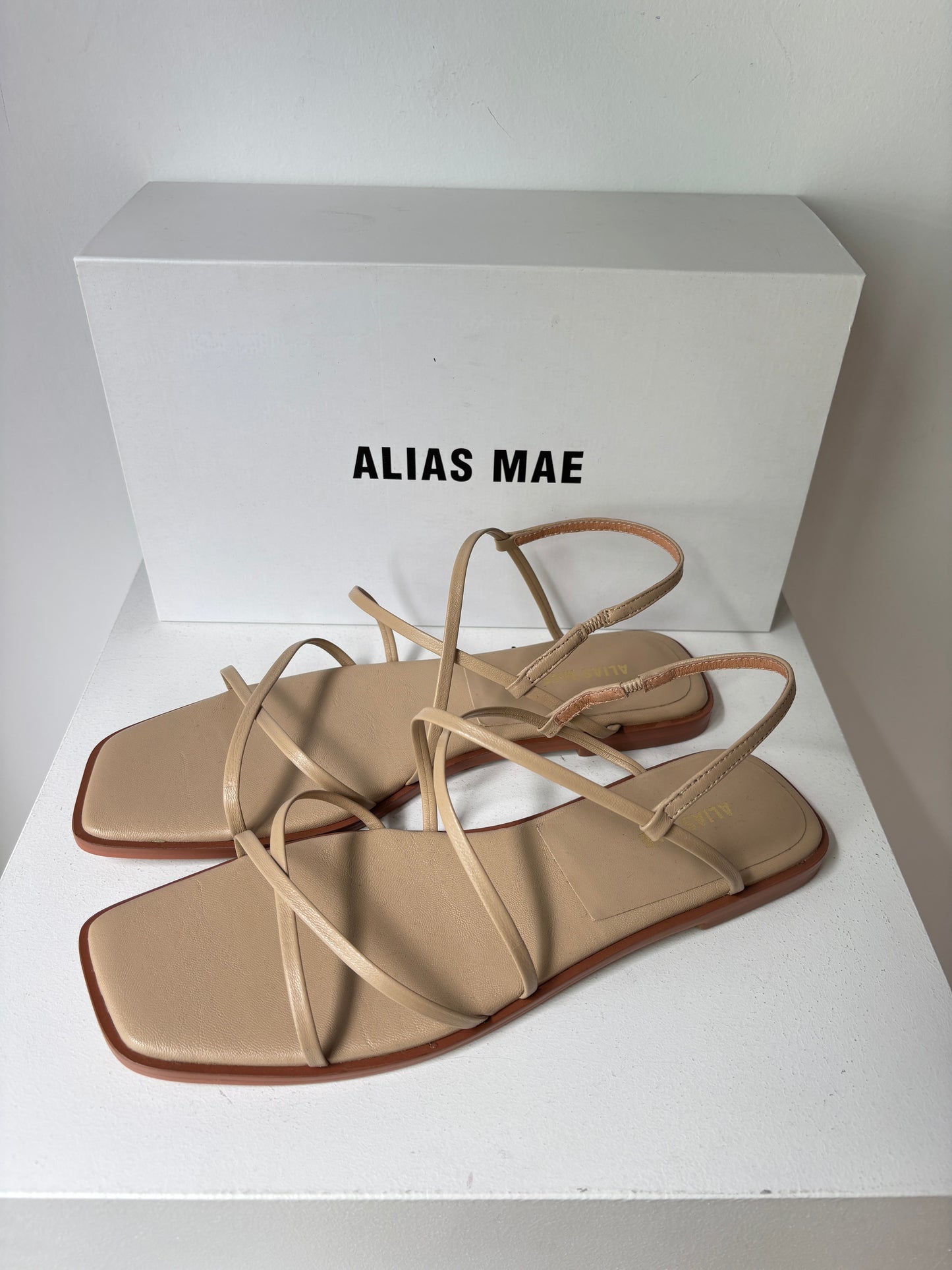 Alias Mae 'Tulin' Sandals ~ size 41