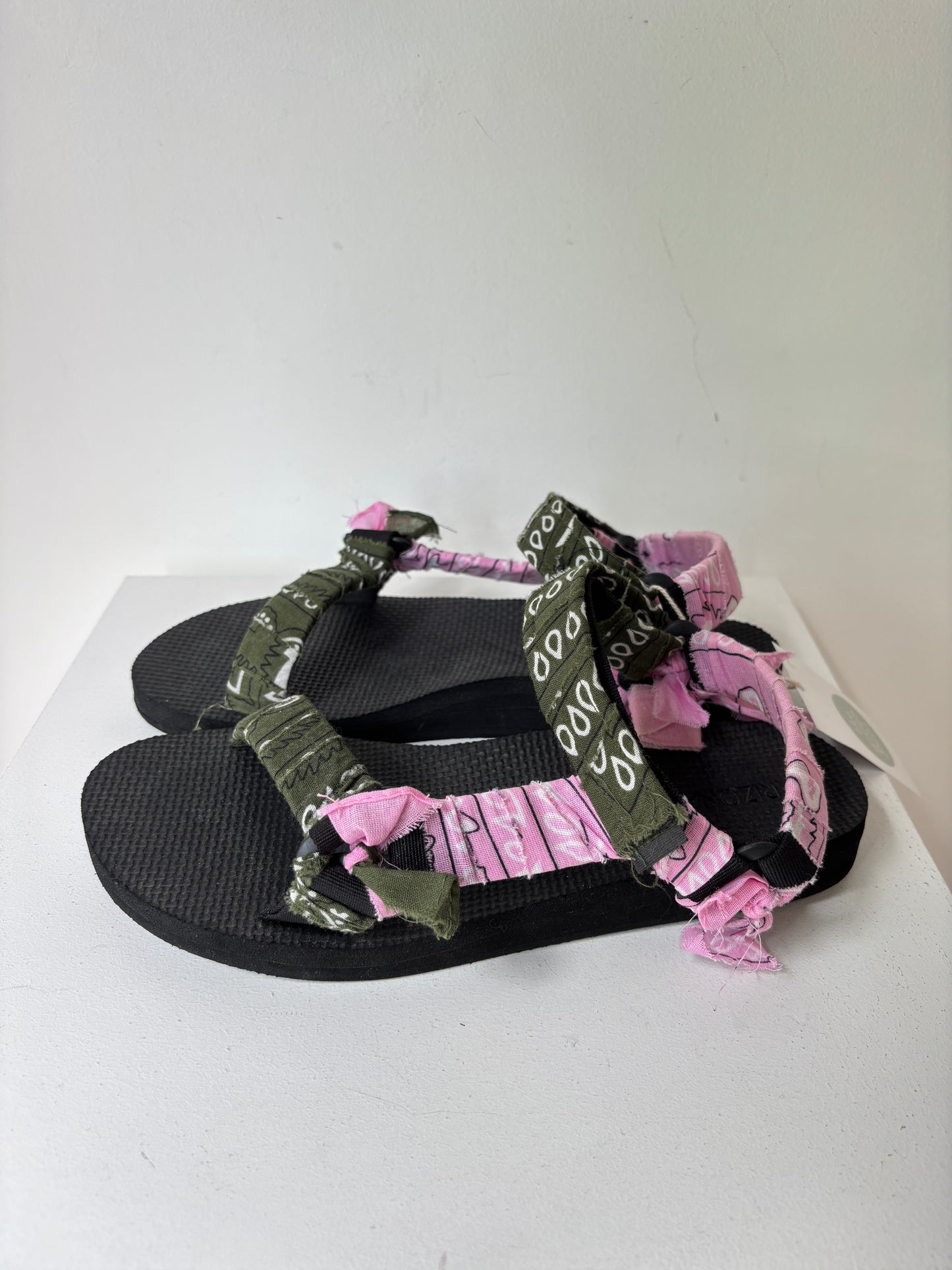 Arizona Love 'Trekky' Sandals ~ size 39
