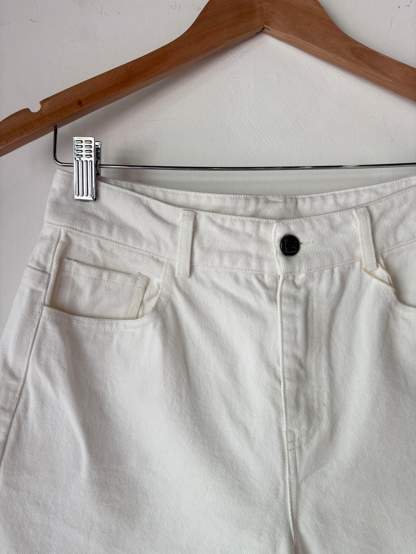 Blanca 'Velo' Shorts ~ size Medium