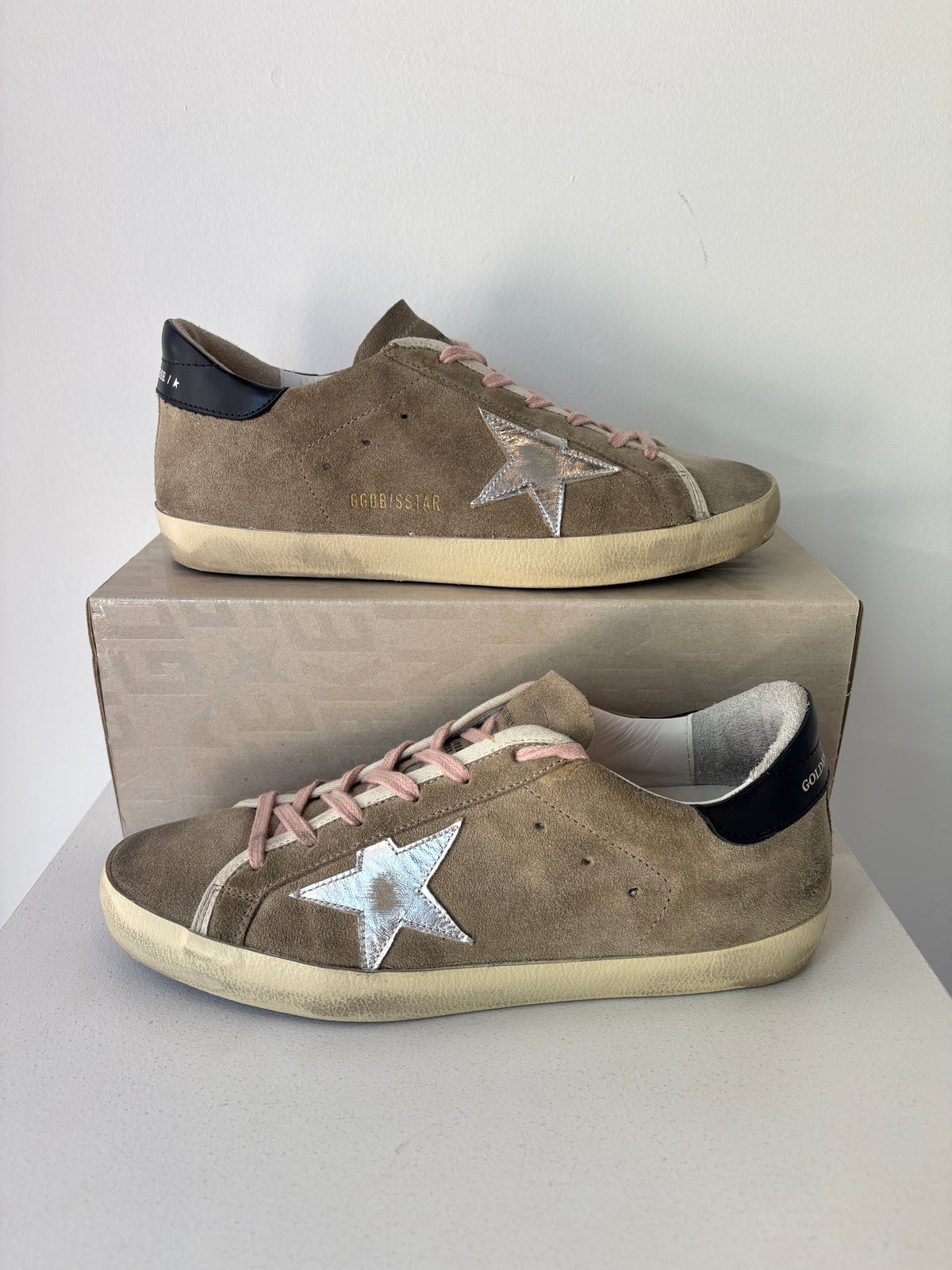 Golden Goose Superstar Sneakers ~ size 39
