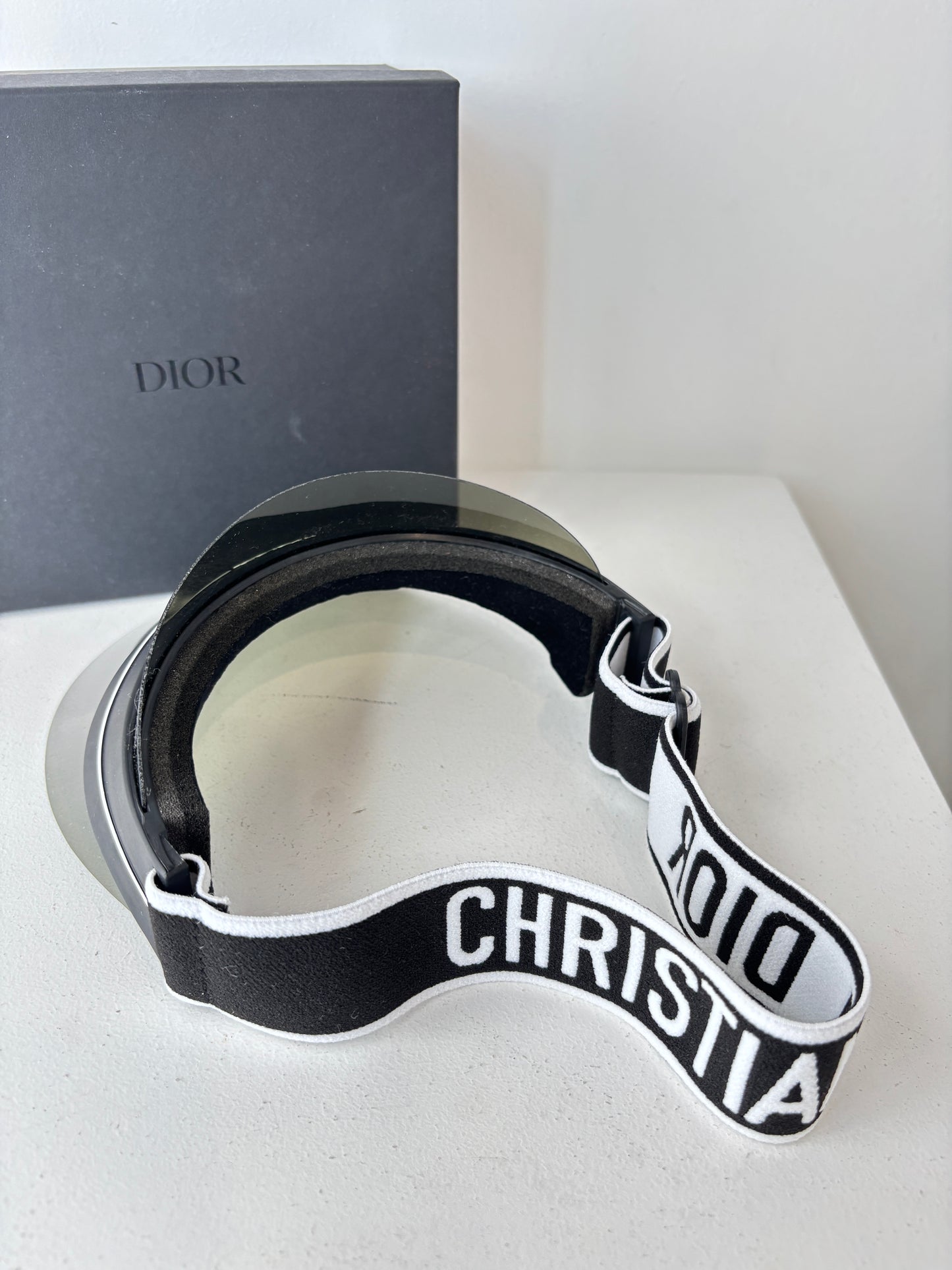 Christian Dior ‘DiorClub1' grey visor