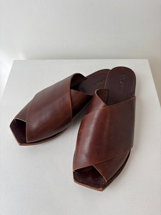 St. Agni 'Gulliver' Slides ~ size 39