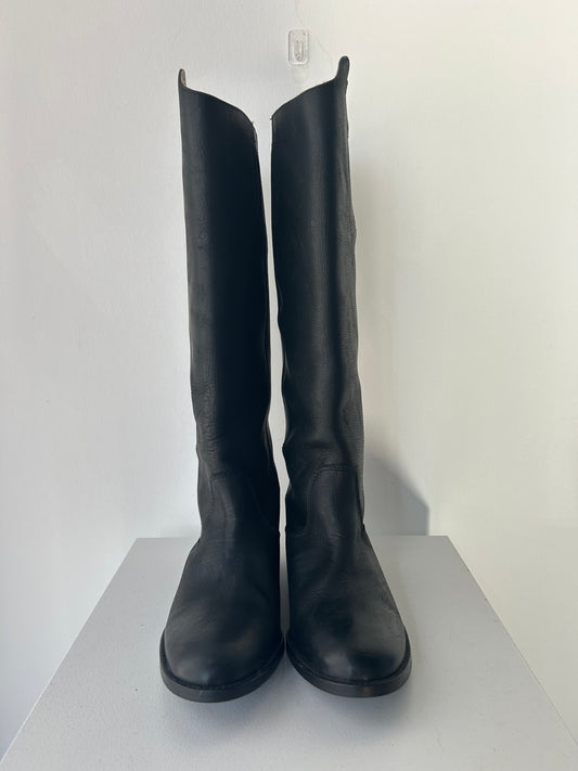 Ivy Lee Copenhagen boots ~ size 37
