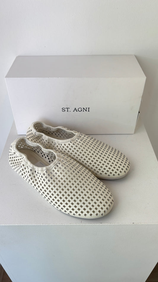 St Agni 'Tofu' Flats ~ size 37