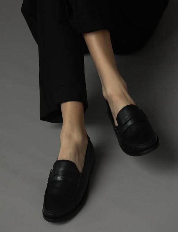LA Tribe 'Classic' Loafer ~ size 41